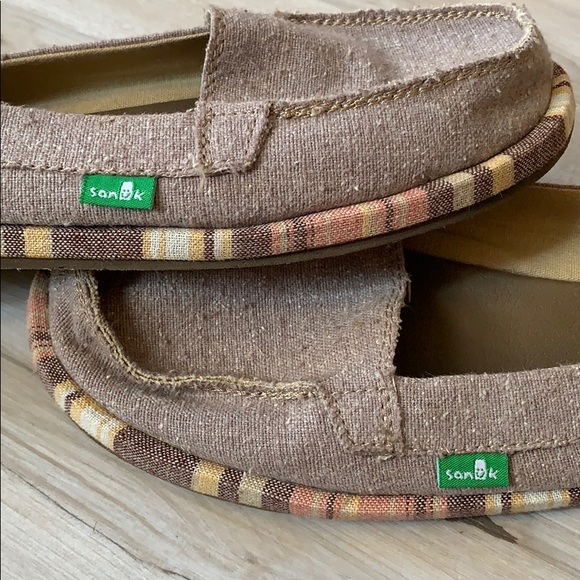 Sanuk Shoes - Sanuks